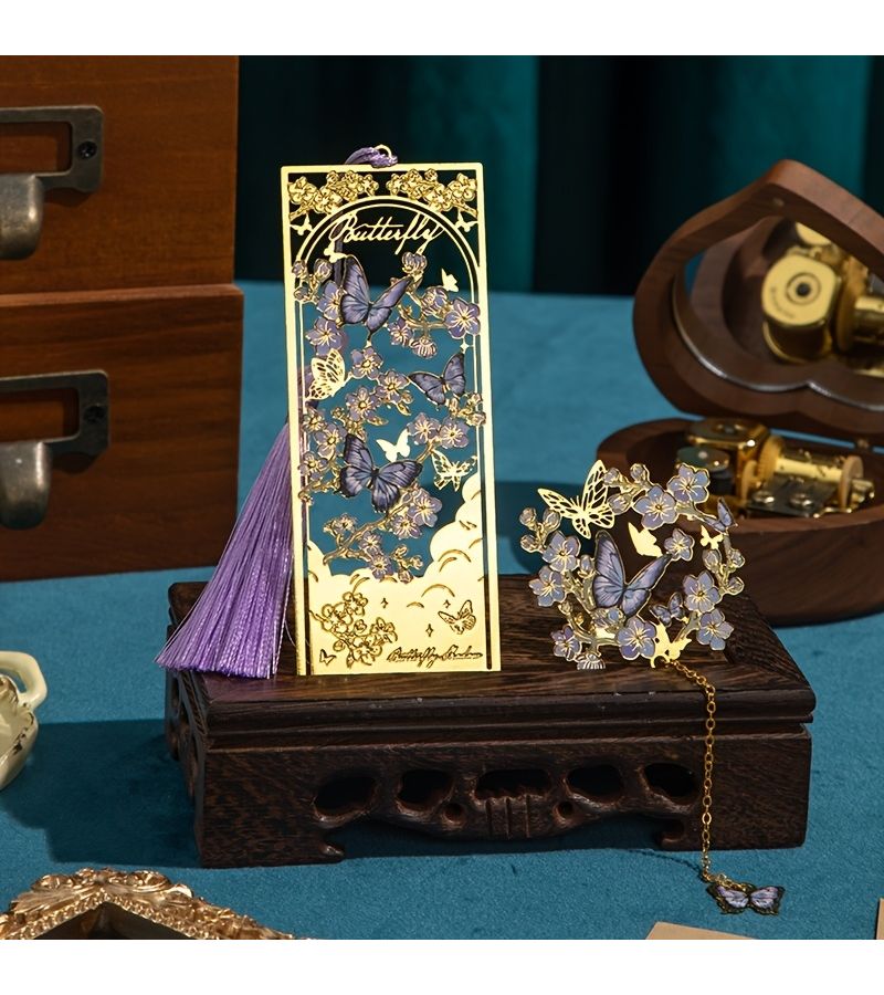 Blue Vintage Butterfly Bookmarks Set of 2 With Metal Chains And Tassels - Image 3