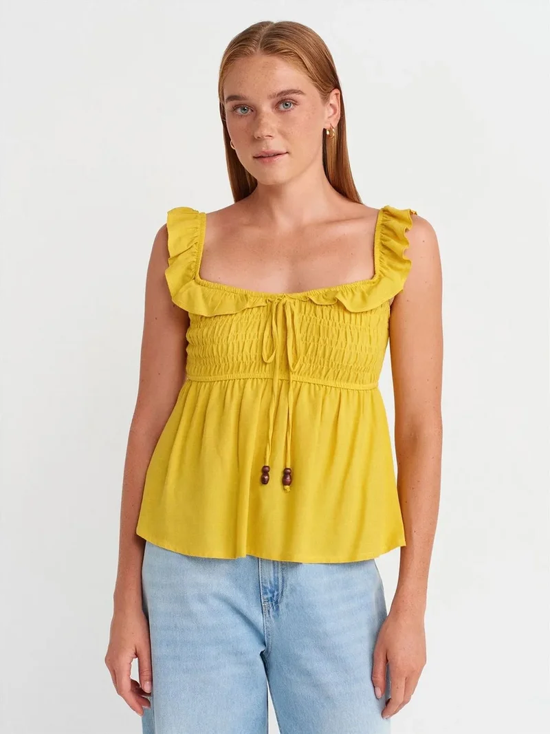 Dilvin Dilvin Sleeveless Square-neck Blouse With Tie Front