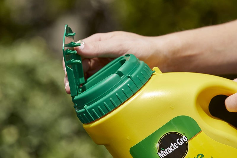 Miracle-Gro ميركل-غرو شيك 'إن فيد غذاء نباتات متعدد الأغراض مع مانع الأعشاب 1، يمنع الأعشاب الضارة مثل الأعشاب البحرية، والأعشاب الشائعة، والأعشاب الشائعة في الحدائق، 4.5 رطل. - Image 3