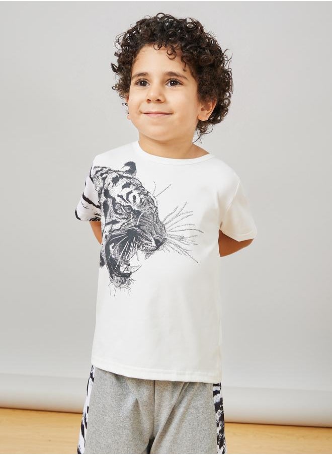 Styli Styli Tiger Graphic Print T-Shirt and Shorts Set  - Image 3