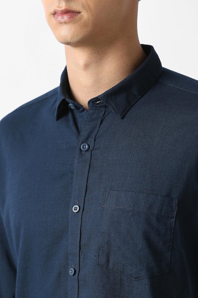Van Heusen Men's Cotton Solid Slim Fit Casual Shirt_Navy_39 - Image 4