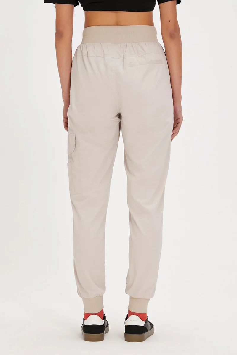 باد بير Mila Beige Women's Trousers