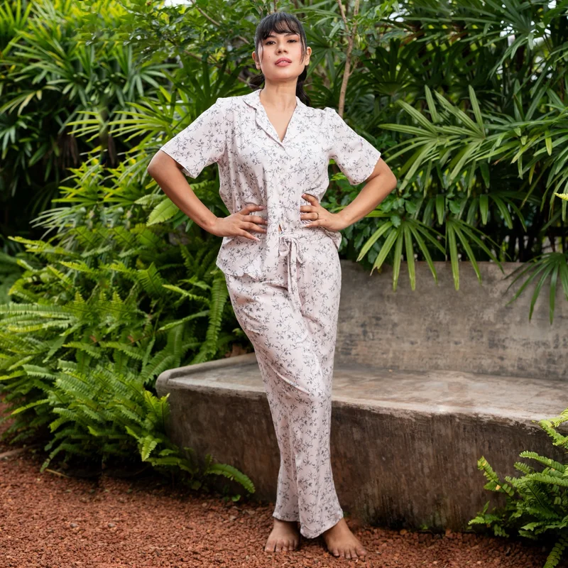 أدريا Aadaraya Pyjama Set Shirt and Trousers