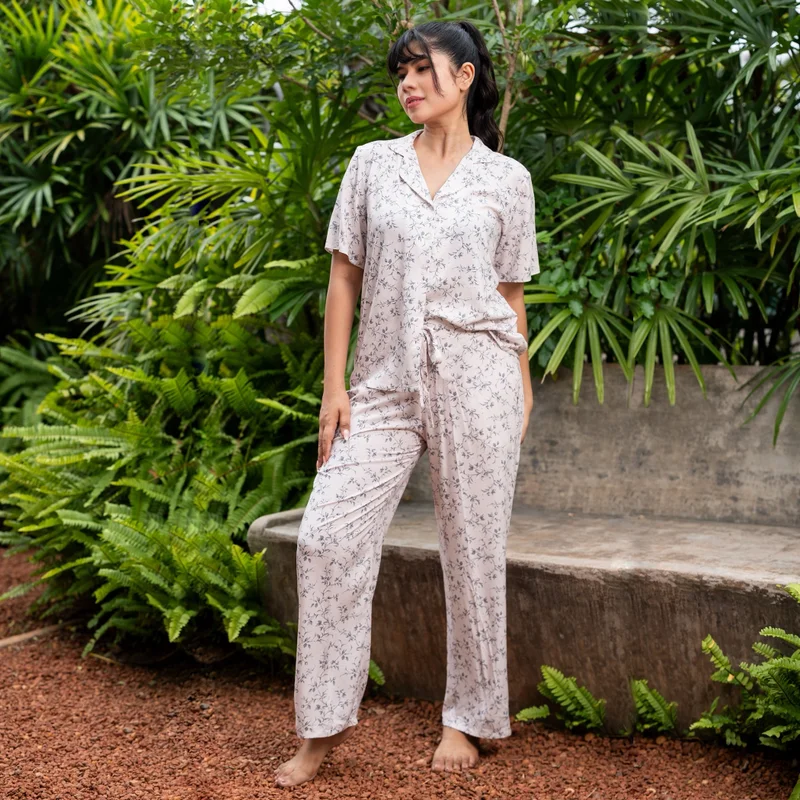 أدريا Aadaraya Pyjama Set Shirt and Trousers