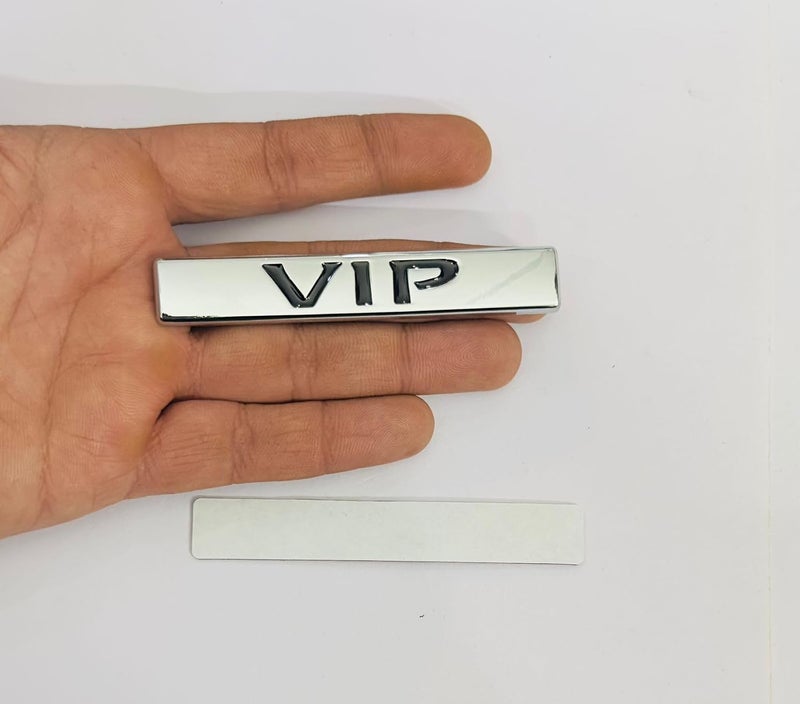 AUTO MT ملصق معدني كروم VIP 9.2 سم × 1.5 سم للسيارات والشاحنات - Image 3