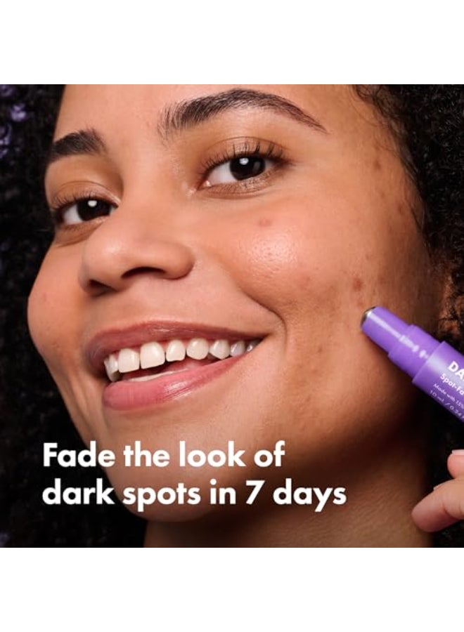 Hero Cosmetics سيروم هيرو كوزمتيكس لتصحيح البقع الداكنة 15 فيتامين سي بالإضافة إلى حمض الهيالورونيك يحسن مظهر علامات ما بعد البثور في 7 أيام مع تطبيق دوار ونقطة كروية لتسهيل التطبيق 10 مل - Image 3