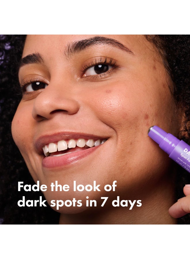 Hero Cosmetics سيروم هيرو كوزمتيكس لتصحيح البقع الداكنة 15 فيتامين سي بالإضافة إلى حمض الهيالورونيك يحسن مظهر علامات ما بعد البثور في 7 أيام مع تطبيق دوار ونقطة كروية لتسهيل التطبيق 10 مل - Image 4