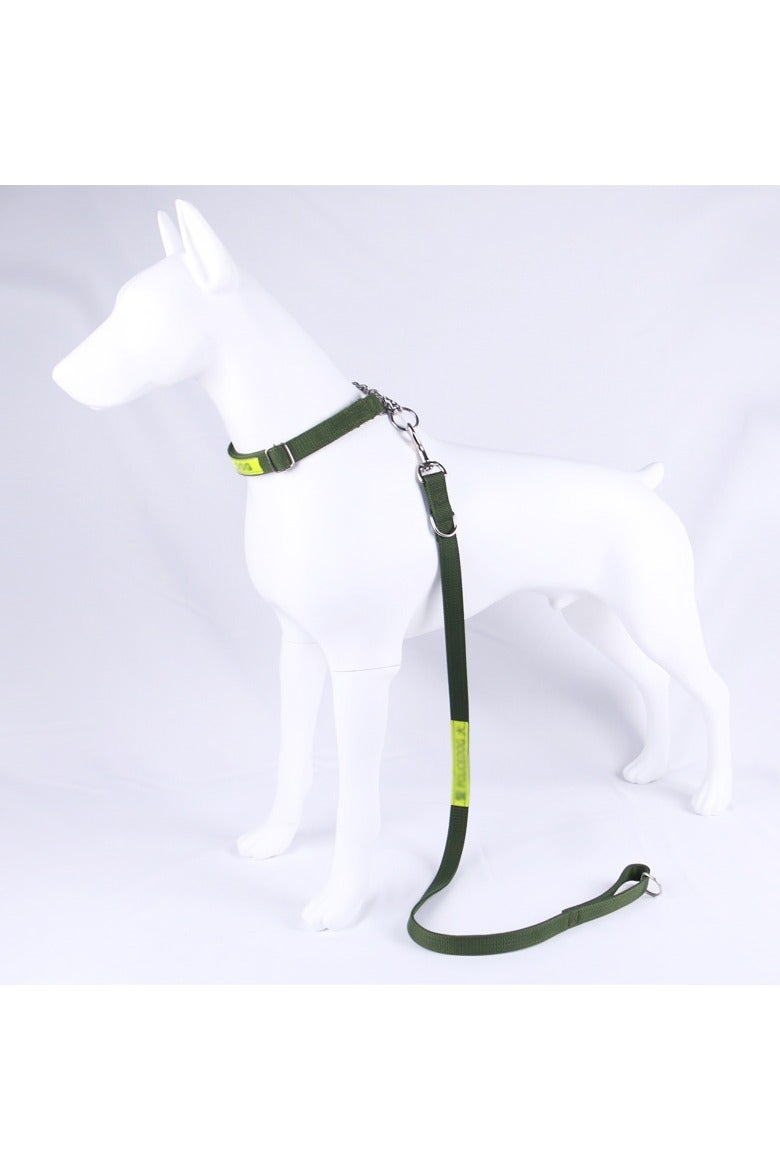 طوق وسلسلة للكلاب بتصميم عسكري – لون أسود مع حبل تحكم