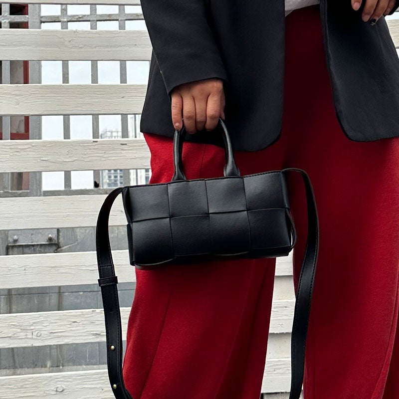 New Niche Commuter Casual Versatile Genuine Leather Simple Woven Tote Handbag Shoulder Bag For Women - Image 4