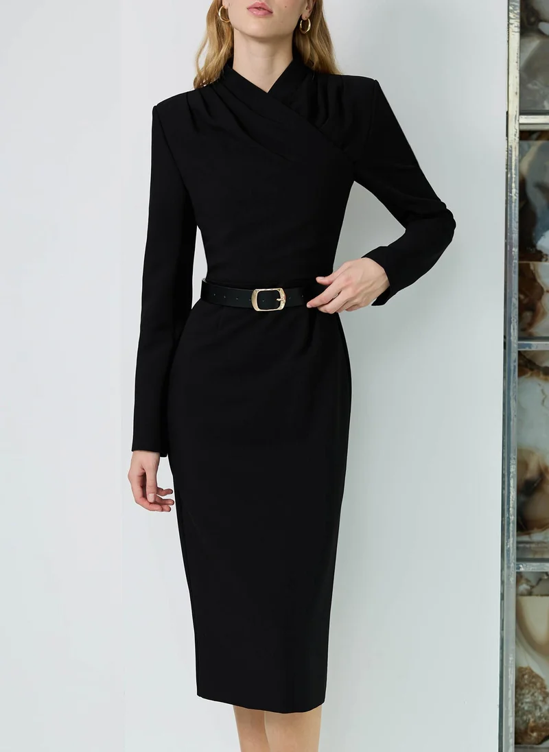Lichi Midi dress with a wrap effect on the bodice and a wide matching belt