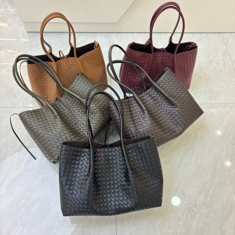 2025 Selling Fashion Woven Cowhide Shoulder Handbag Tote Bag Large Capacity Casual Crossbody Bag - Image 4