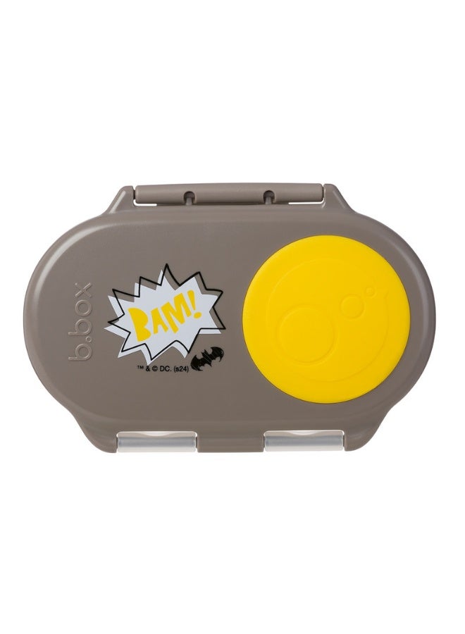 b.box صندوق وجبات باتمان، صندوق غداء ميني بينتو مع 2 قسم مقاوم للتسرب، مثالي للأطفال الصغار، غداء الأطفال والوجبات الخفيفة، يتسع لثمرة فاكهة كاملة، خالي من BPA - Image 1