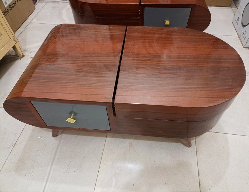 Chairo Modern Coffee Table with Unique Styling  .90 cm length, 55 cm width, and 45 cm height . shiny brown - Image 2