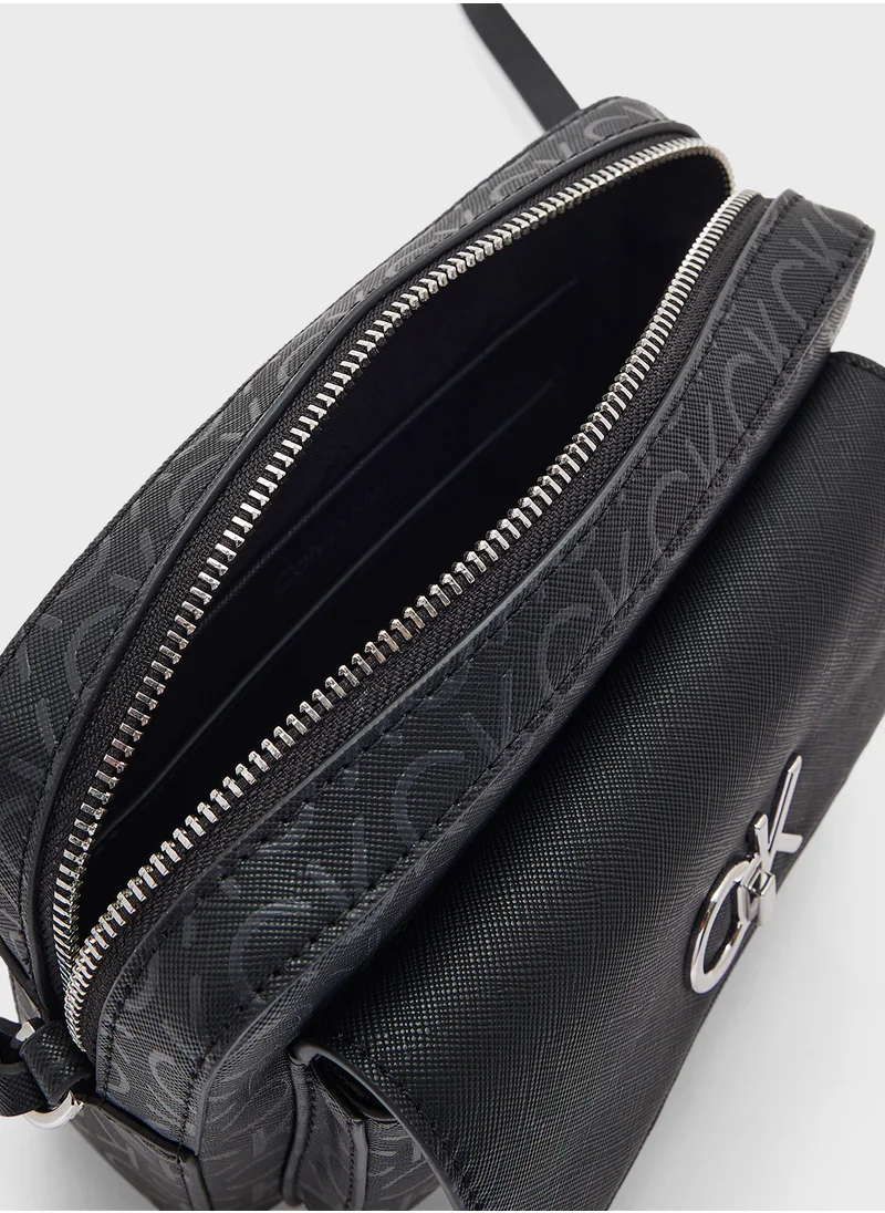 CALVIN KLEIN RE-LOCK CAMERA BAG_MONO