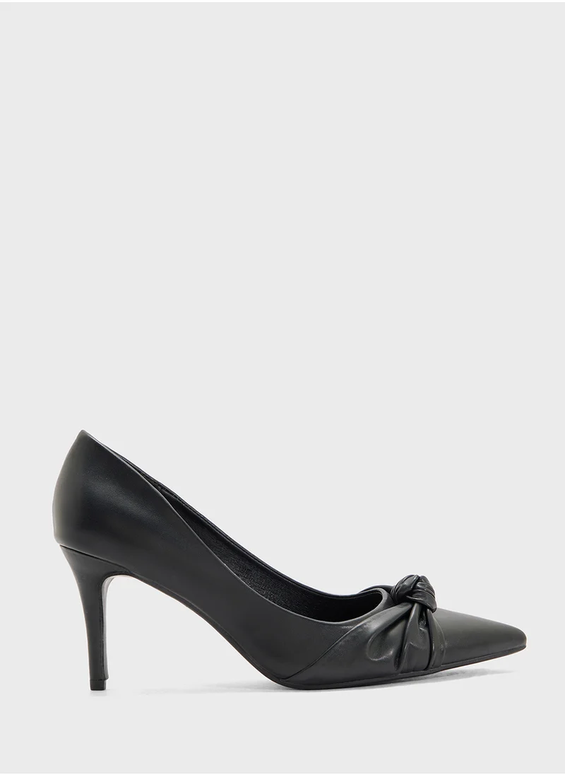 ELLA Pointed Pump With Knot Detail