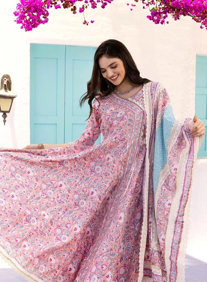 آي شين ISHIN Printed V-Neck Kurta with Trousers and Dupatta Set