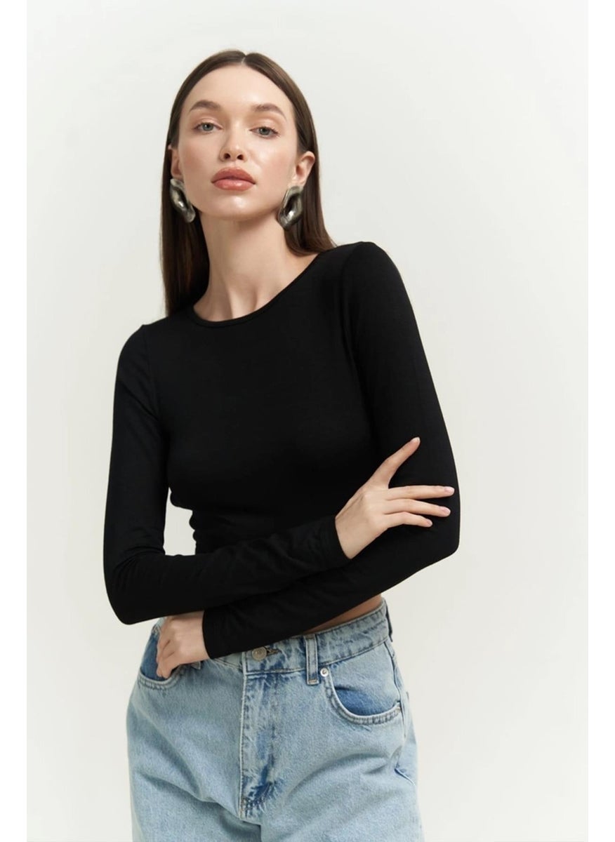 Tena Women's Black Long Sleeve Crew Neck Crop Blouse  - Image 3
