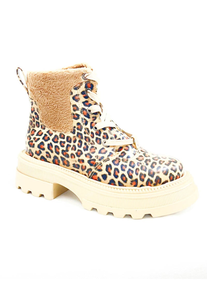 حذاء بوت عصري للنساء