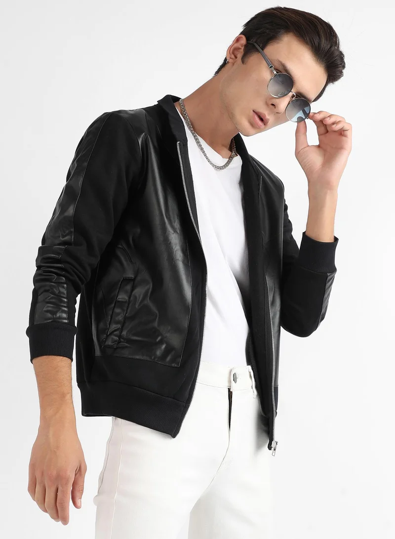 كامبوس سوترا سترة سوداء بسحاب أمامي للرجال مع حاشية مضلعة