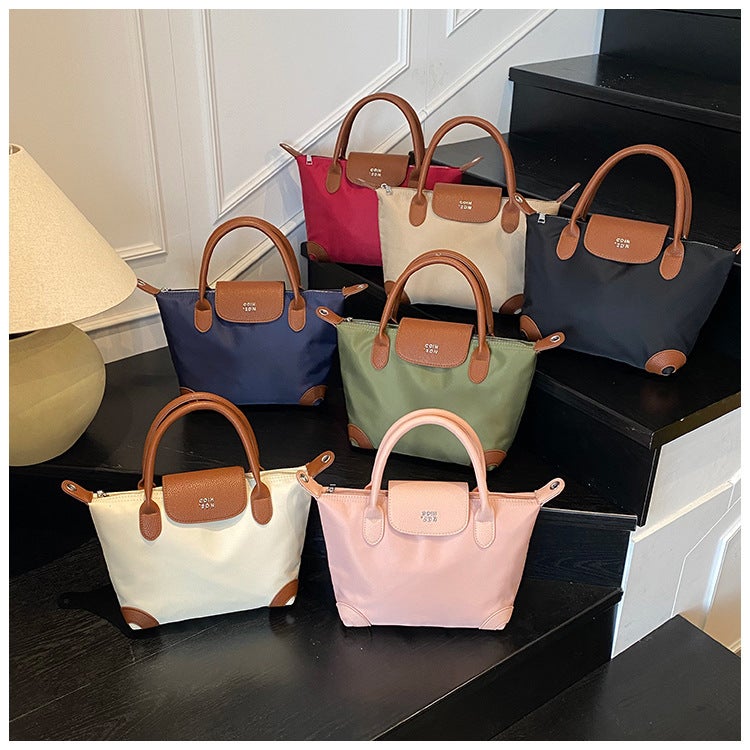 Korean Commuter Tote Bag, Simple Handbag, Fashionable And Versatile Crossbody Bag, Cute Pendant, Large Capacity Shoulder Bag For Women - Image 5