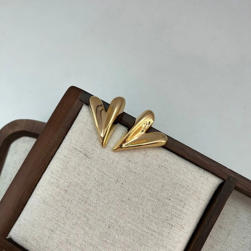 حلق أستانليس ستيل ذهبي شكل قلب - Image 2