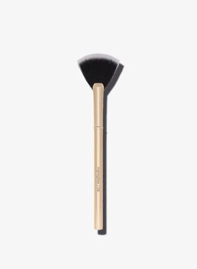 Glossy Make Up Highlighter Brush