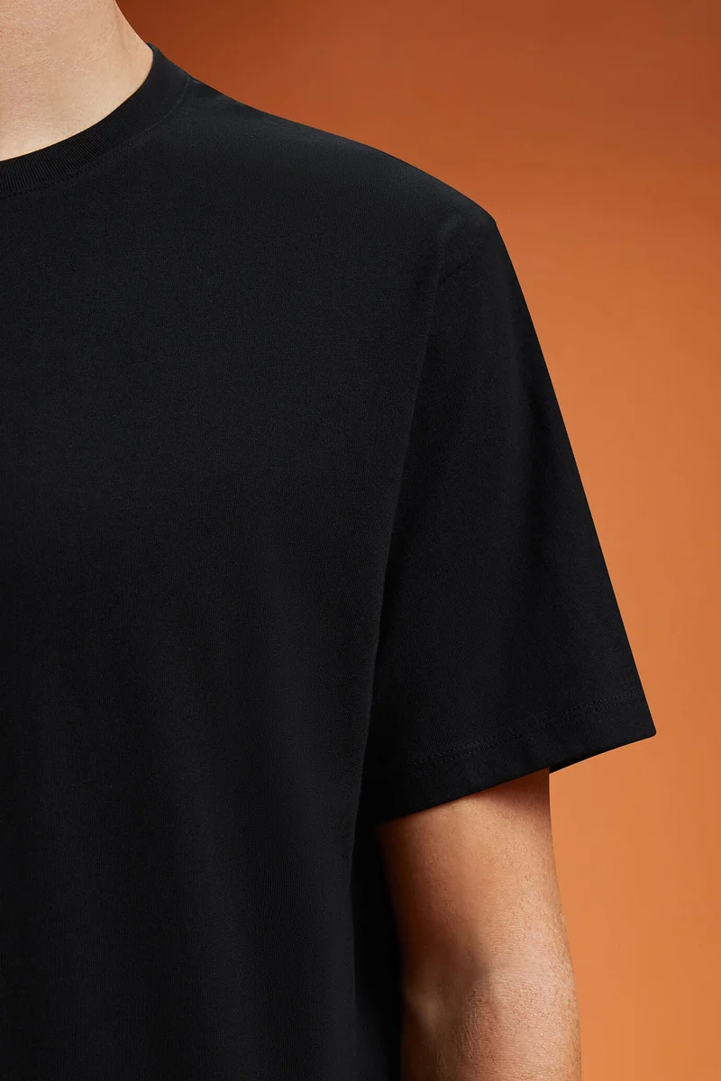 Doppelganger Black Men's 100% cotton crew neck T-shirt with short sleeves in a regular fit - Black for Men | Best Price UAE
