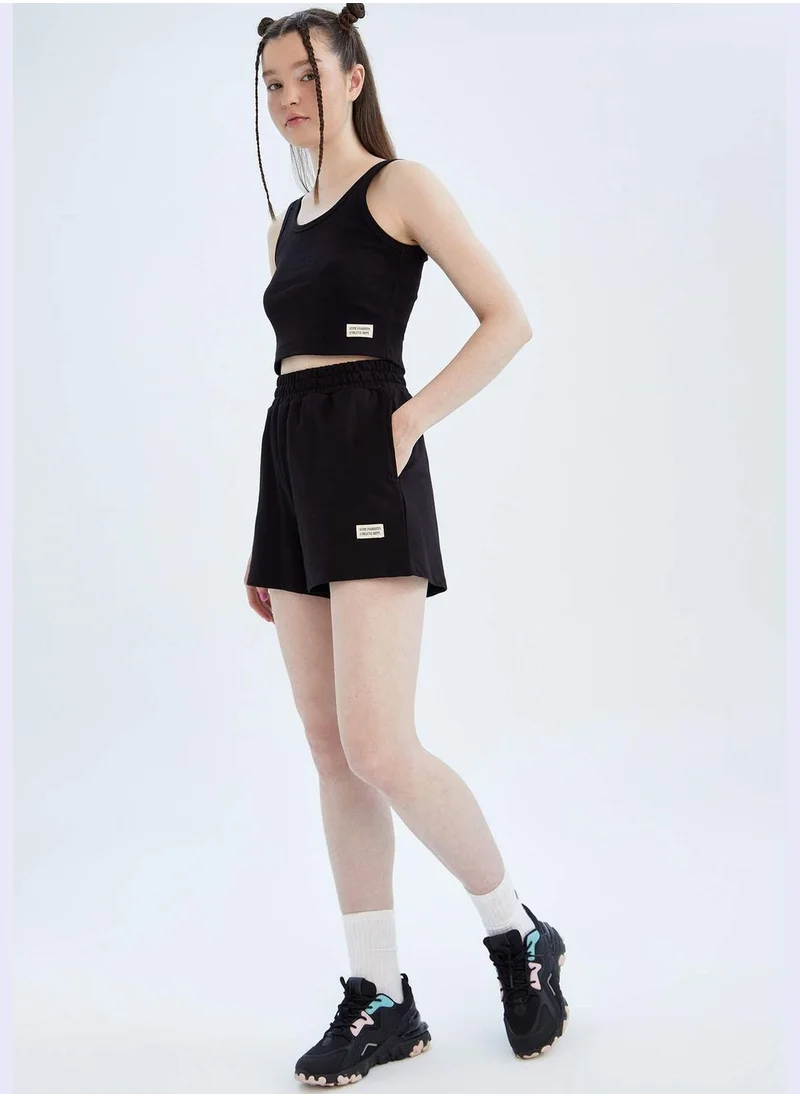 ديفاكتو Text Printed Basic Shorts