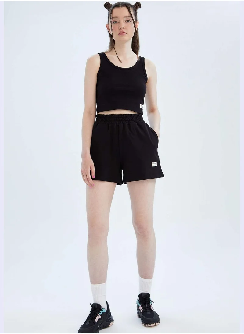 ديفاكتو Text Printed Basic Shorts