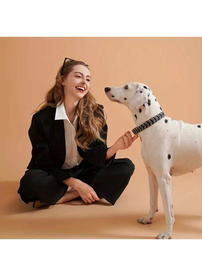 طوق كلب بيج كبير محاك يدويًا قابل للتعديل متين من مادة البولي فينيل كلوريد مشابك معدنية متينة - Image 5