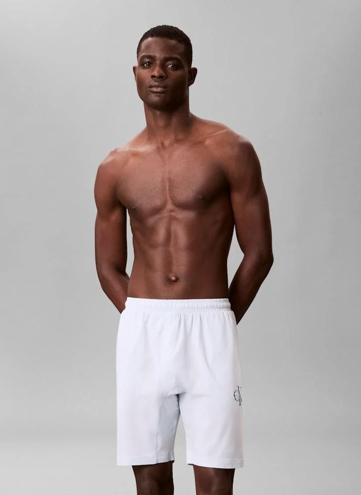 كالفن كلاين شورت بيجاما قطن مطاطي بتصميم أيقوني