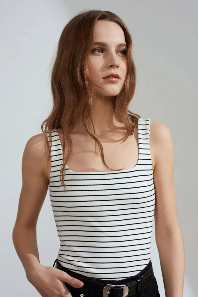 DILVIN Striped Ribbed Sleeveless Cami Blouse