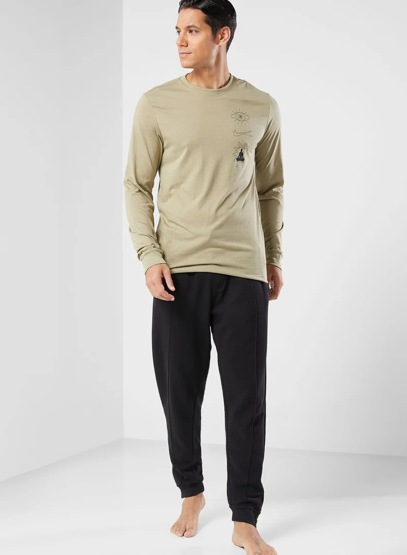 Nike Dri-Fit Seasonal Yoga Pre T-Shirt