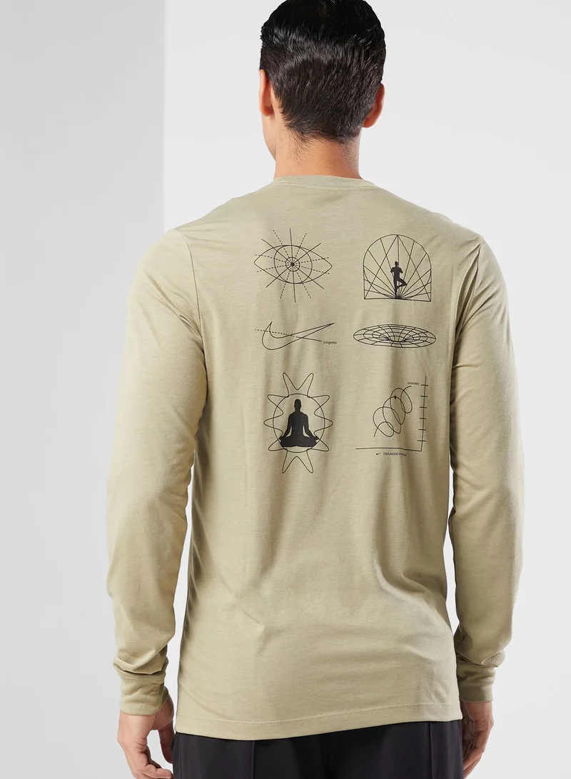 Nike Dri-Fit Seasonal Yoga Pre T-Shirt