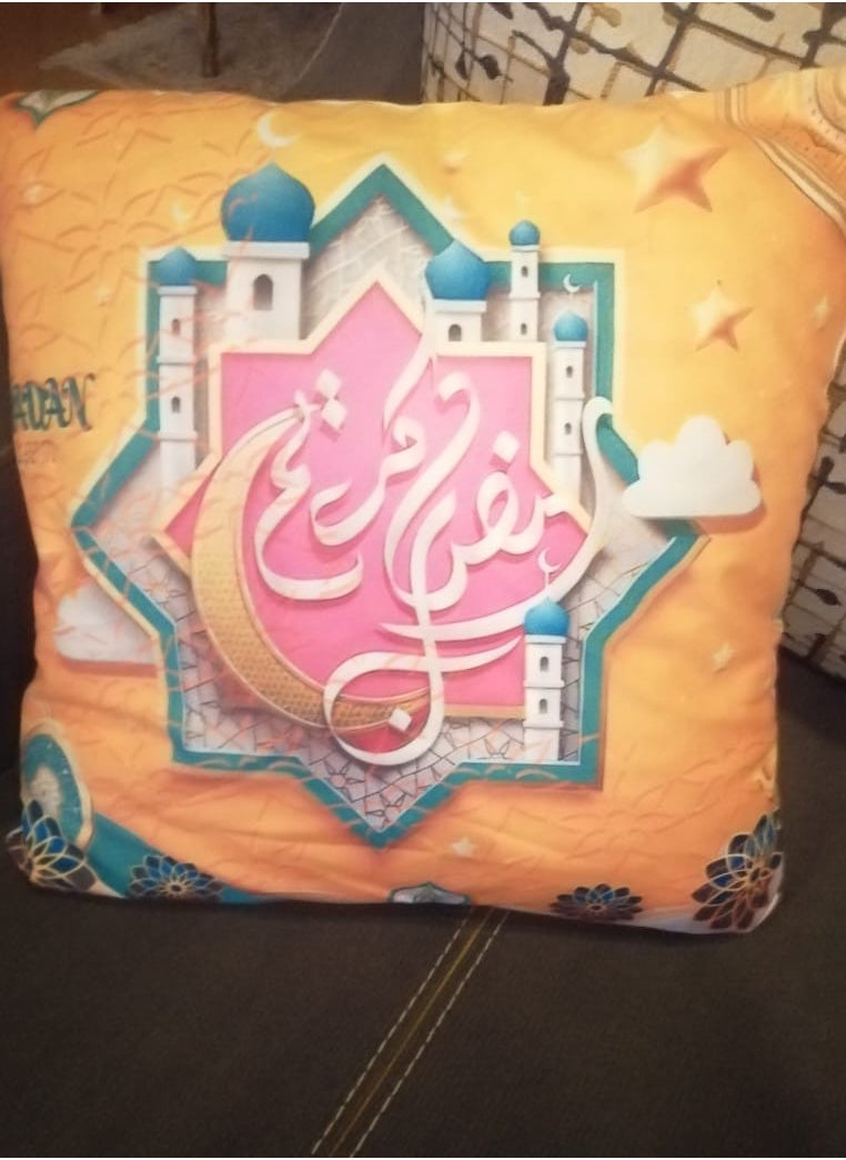 مفرش لزينه رمضان من قماش الستان مقاس متر ونص في متر ونص + 2 كسوه للكوشنات من نفA tablecloth for Ramadan decorations made of satin fabric, size one and a half meters by one and a half metersس اللون  - Image 2