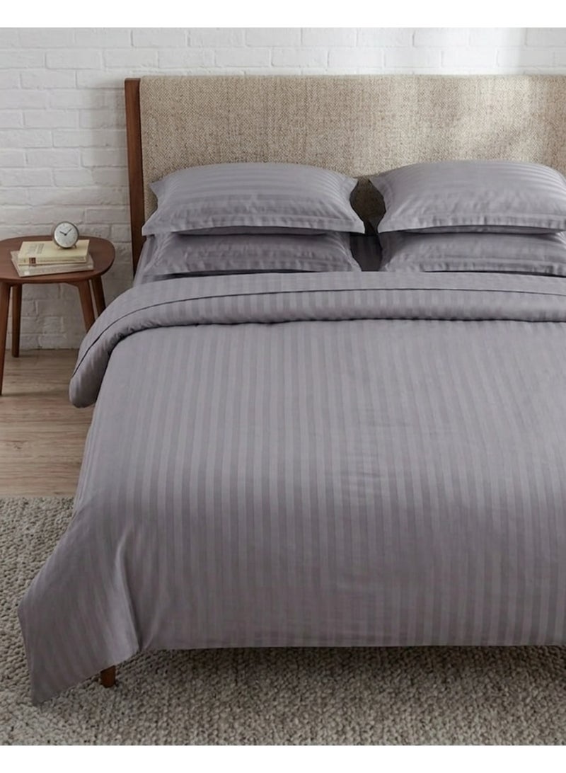 ريشا هوم طقم غطاء لحاف مخطط باللون الرمادي من ريشاهوم 6 قطع - مقاس كينج (غطاء لحاف 220x240 سم، شرشف مطاطي 160x200+30 سم) - Image 2