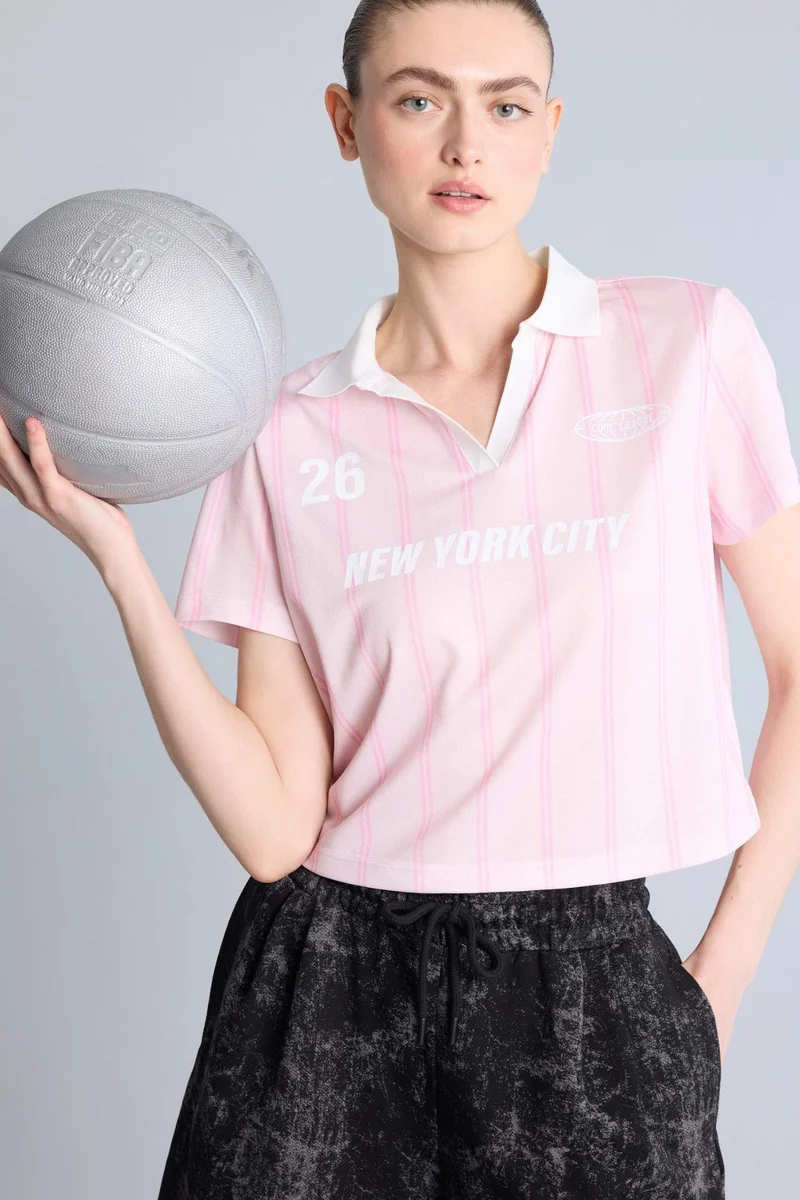 ديفاكتو Cropped Fit Digital Printed Sports Tulle Polo T-Shirt