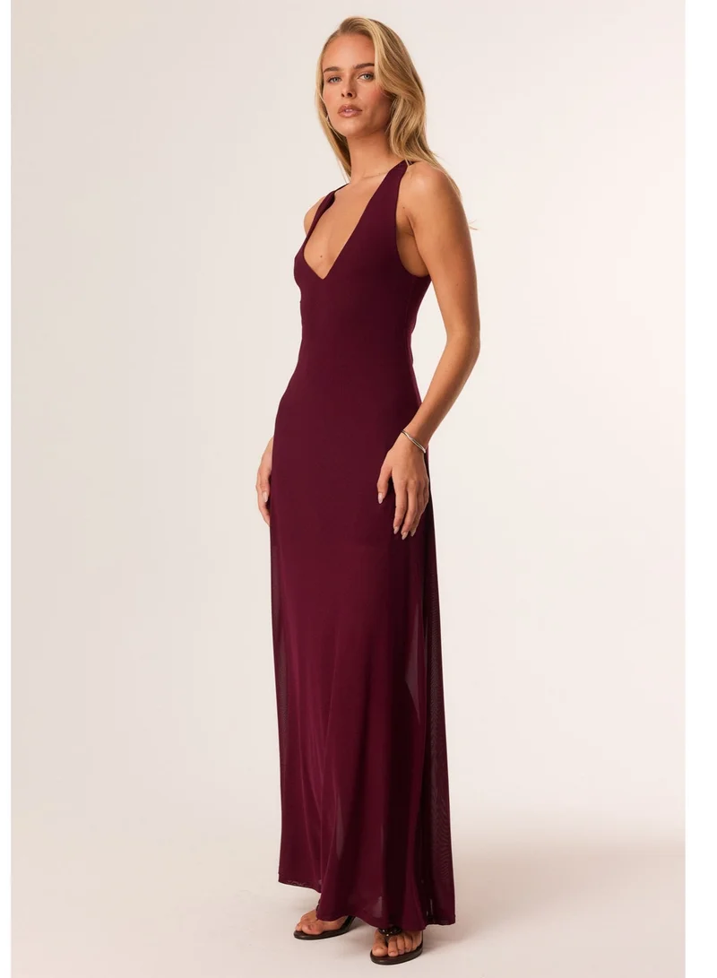 ساندايز Chelsea Deep Neck Maxi Dress