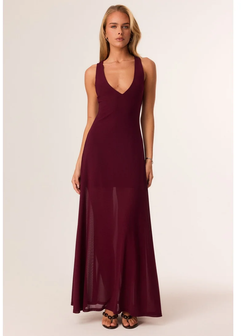 ساندايز Chelsea Deep Neck Maxi Dress