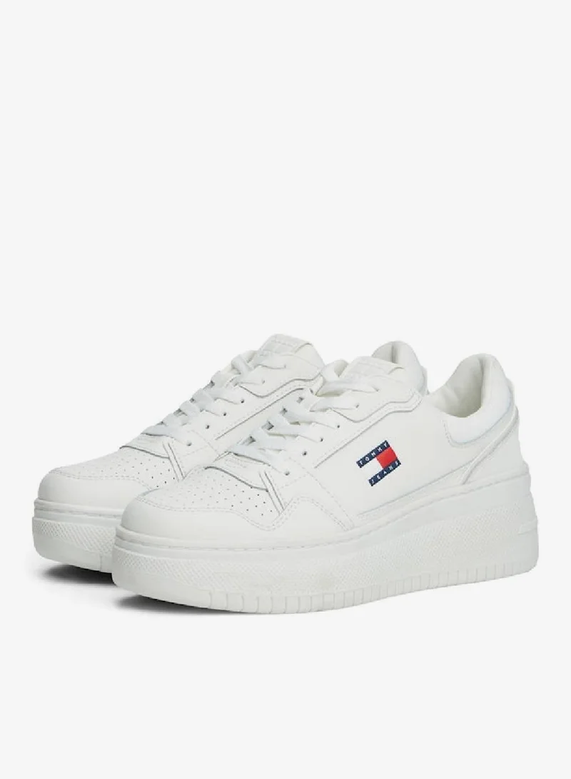 تومي جينز سنيكرز ريترو بنعل سميك