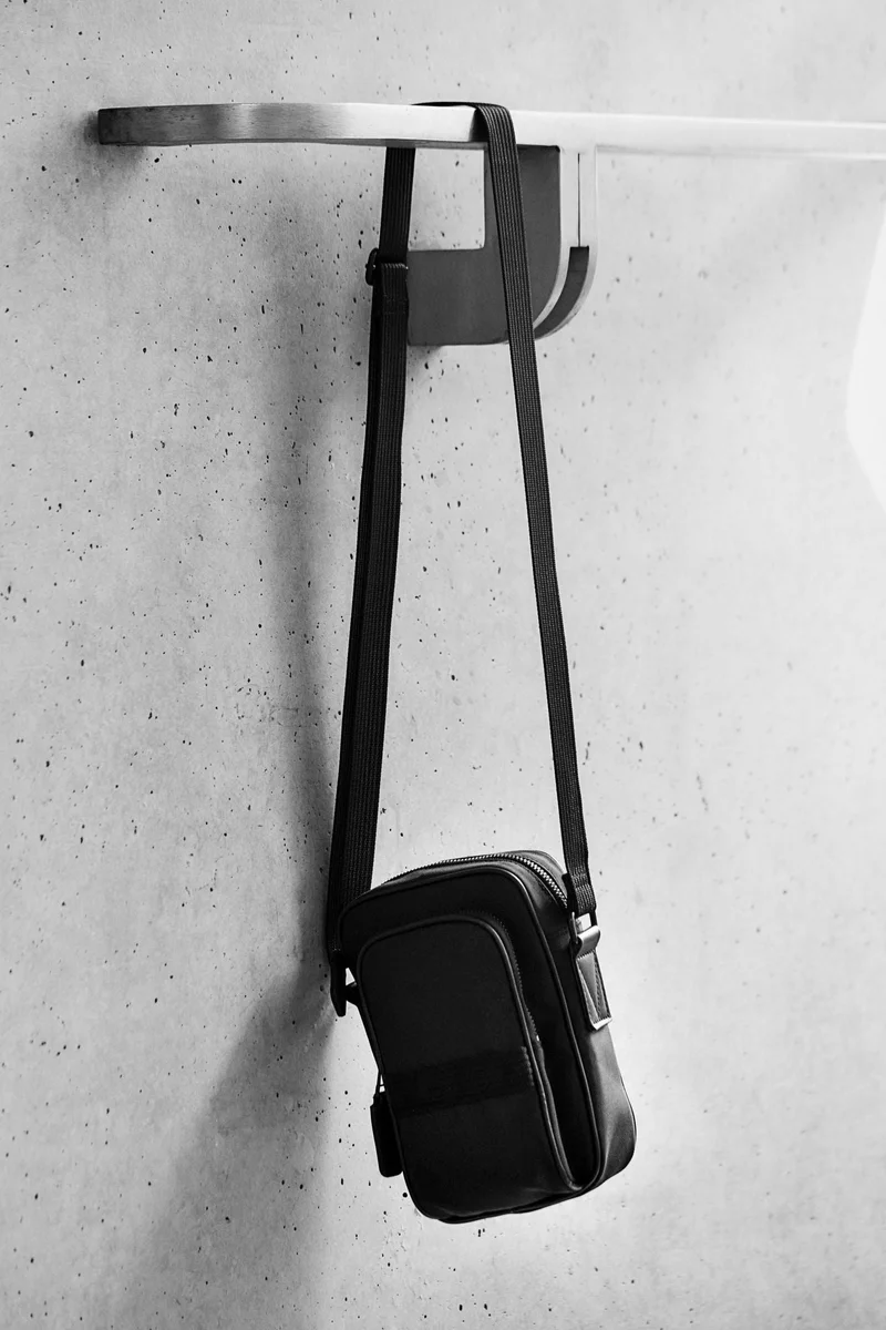 اتش اند ام Small shoulder bag
