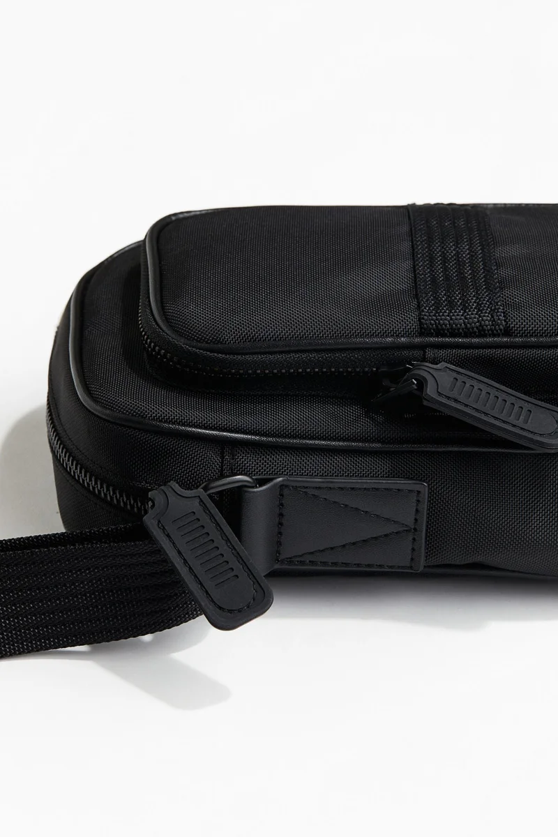 اتش اند ام Small shoulder bag