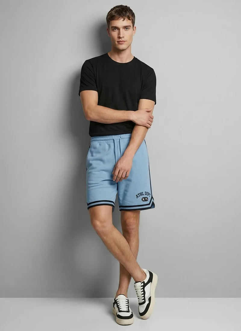 NOBERO  Nobero Oversized Shorts | Men’s Shorts | Relaxed Fit | Milano Ponte Knit | Knee-Length Mid-Rise Comfort | Elasticated Waistband | Available in 4 Colours for Men | Best Price UAE