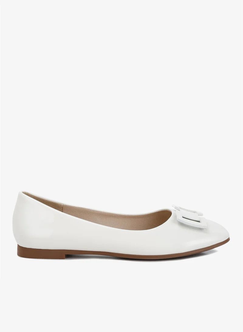 Embellished Flat Ballerinas in Off White