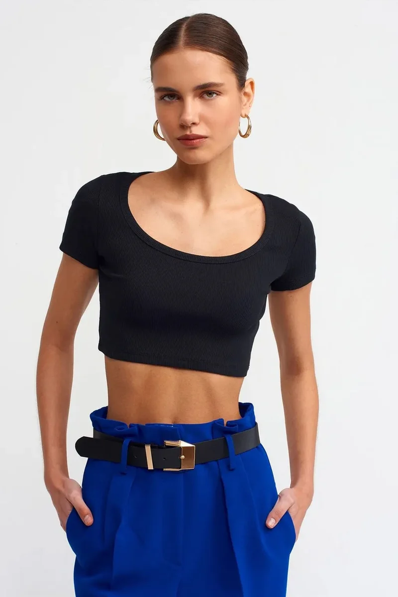 DILVIN Women's Ribbed Crop T-Shirt