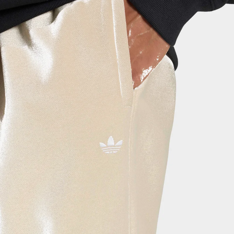 Adidas Originals  TREFOIL ESSENTIALS LOOSE FLEECE Joggers for Men | Best Price UAE