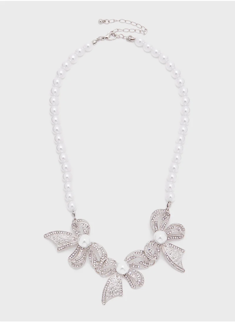 Ginger Pearl Detail Diamnate Bow Necklace