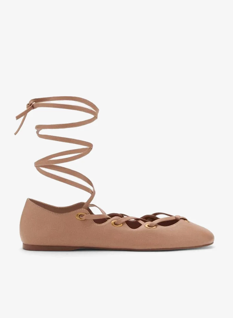 مانجو باليرينا جلد بأشرطة متقاطعة