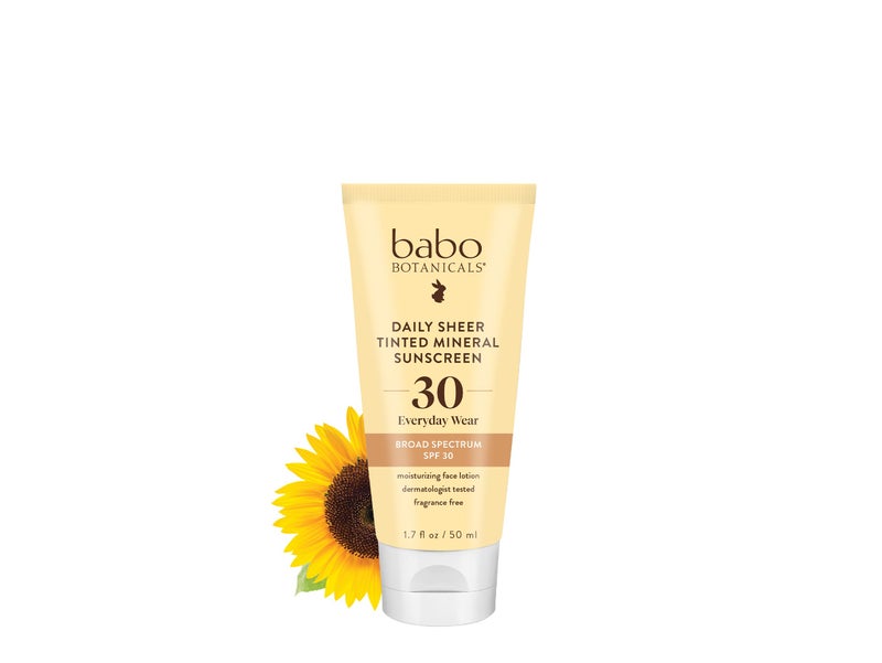 Babo Botanicals Daily Sheer Mineral Tinted Sunscreen SPF30 - Natural Zinc Oxide & Titanium Dioxide - Tinted - Healthy Glow - Fragrance-Free -Rosehip Oil & Hyaluronic Acid - For Face - For all ages