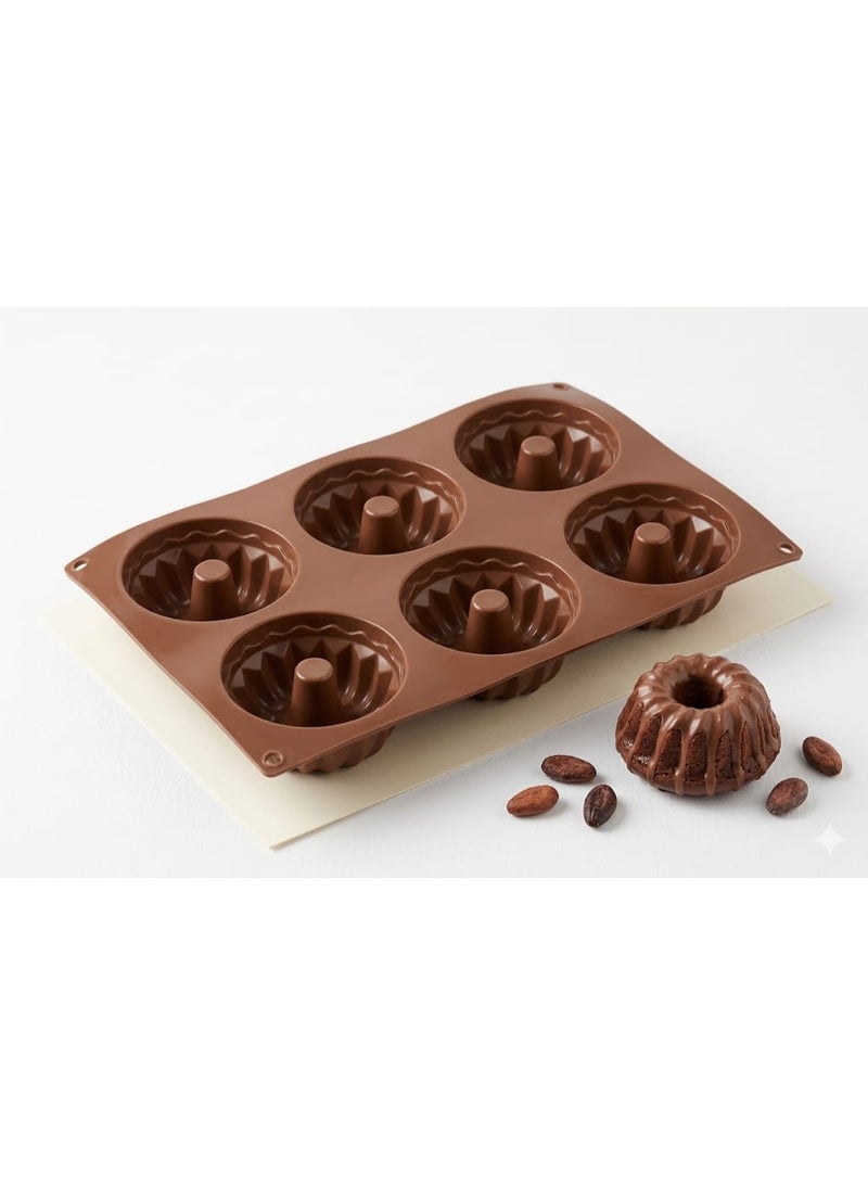 A unique rose-shaped silicone mold for desserts, adding a touch of beauty to recipes.